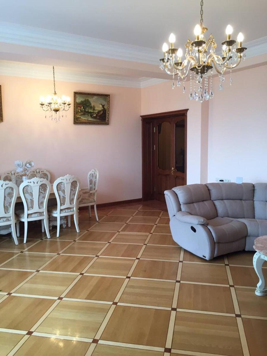 Трёхэтажный шикарный дом в Ереване - Housity