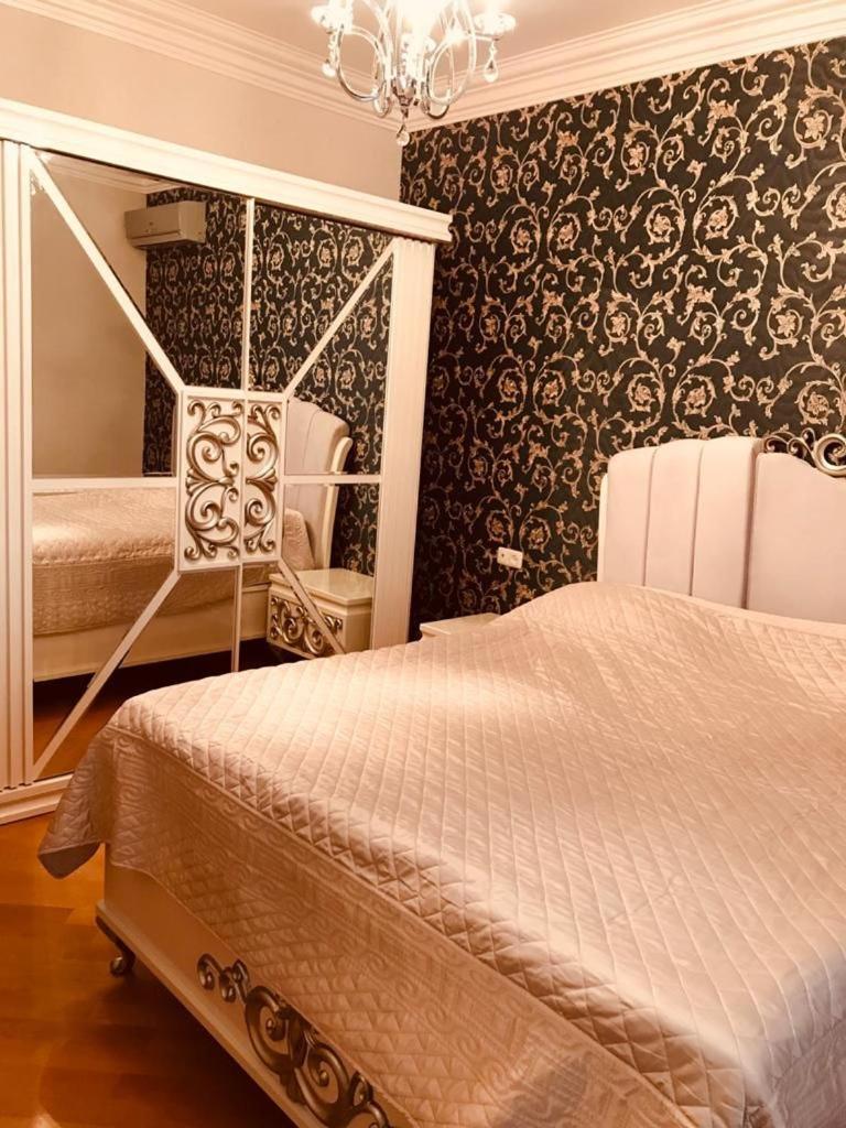 Трёхэтажный шикарный дом в Ереване - Housity