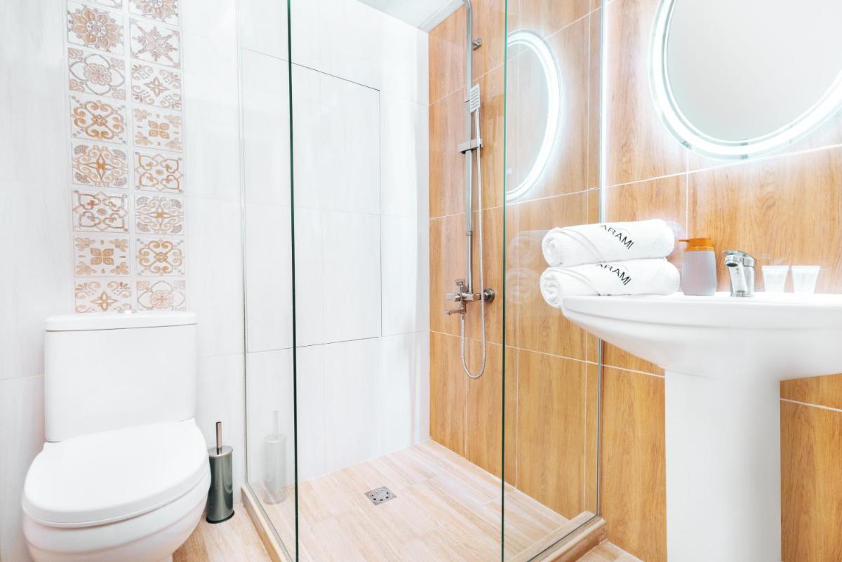 Hotel Arami by Downtown - Housity