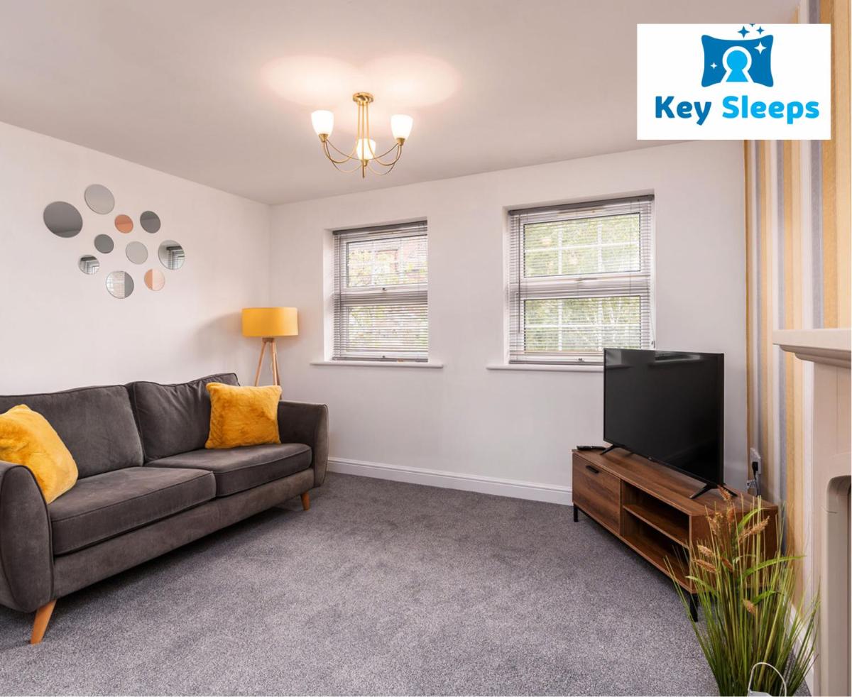 Suitetrails - Key Sleeps- Spacious - Contractor House - Central Location - Garden - Lincolnshire