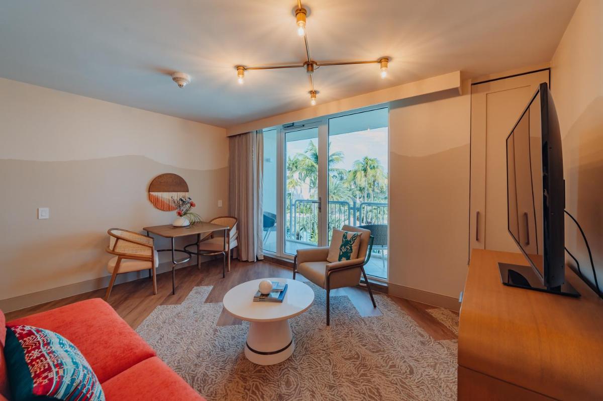 Renaissance Wind Creek Aruba Resort - Housity