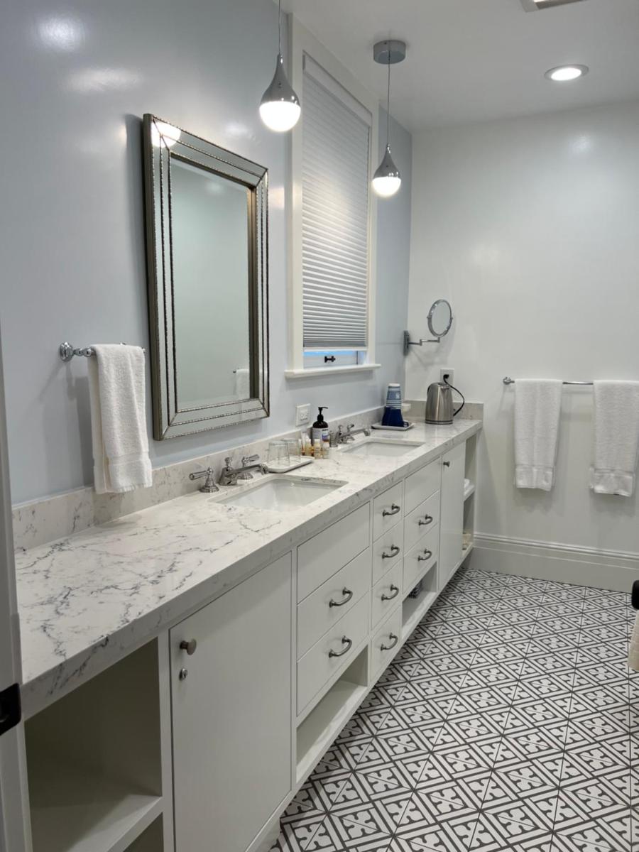 Cowper Inn - Housity