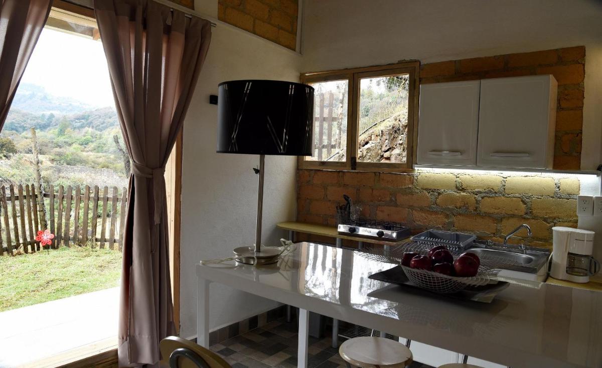 El Encino Cabin in Real del Monte - Housity