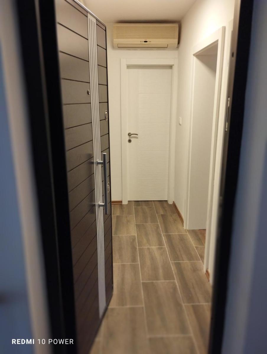 Apartman Krajisnik - Housity