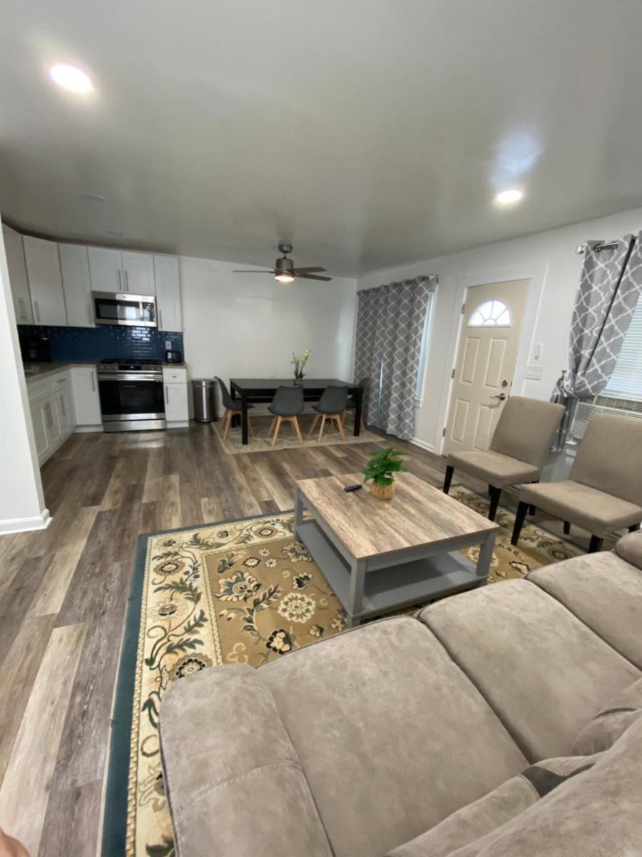 Crystal Sands Apartments - Housity