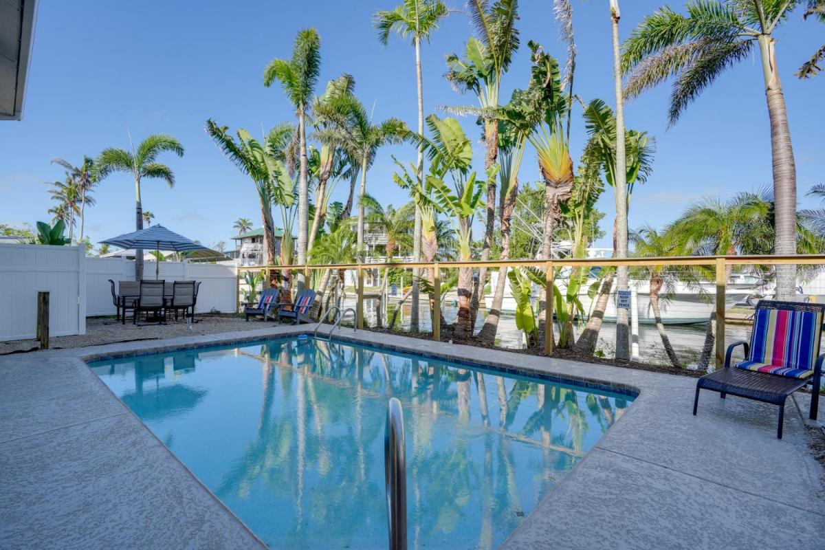 Bokeelia Island Oasis Waterfront, Private Dock! - Housity