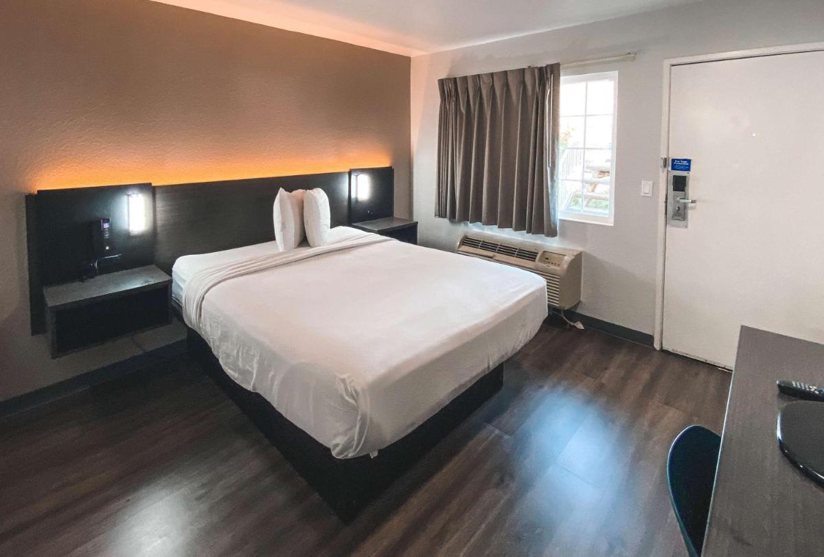 Motel 6-West Sacramento, CA - Housity