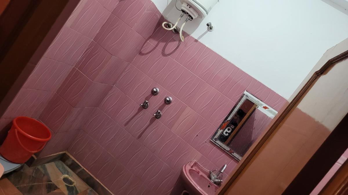 Subhdra guest house - Housity