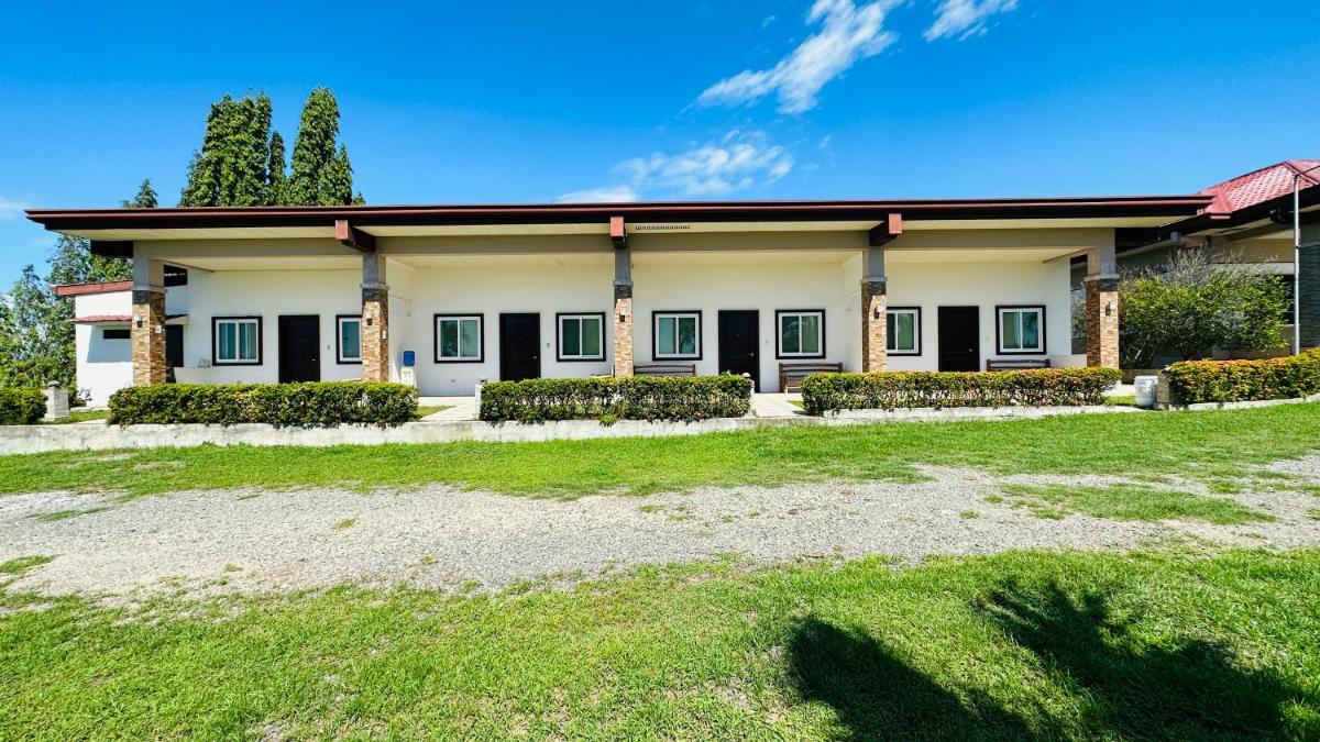 Tugsaw Resort - Housity