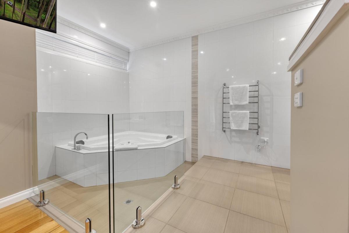 Wrenfield Cottages - Housity