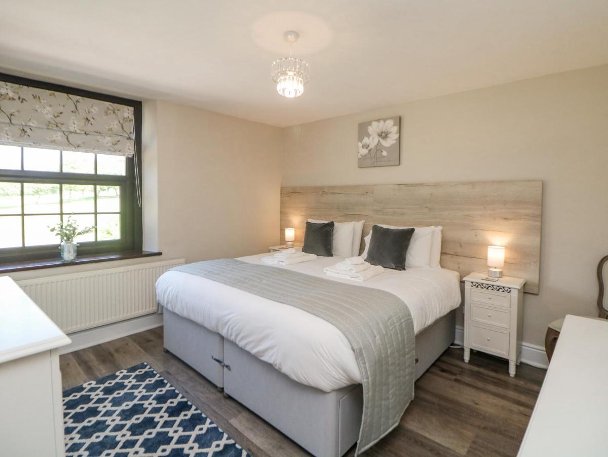 Shenton Terrace - Housity