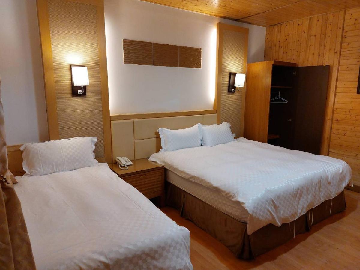 Dragon Manor Resort - Housity