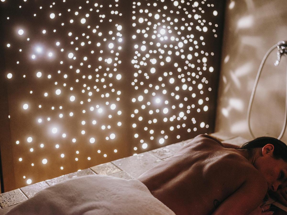 Cama o camas de una habitación en Aguas de Ibiza Grand Luxe Hotel - Small Luxury Hotel of the World