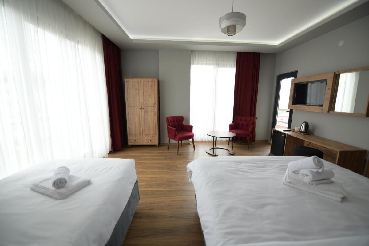 POAL GROUP HOTELS - Housity