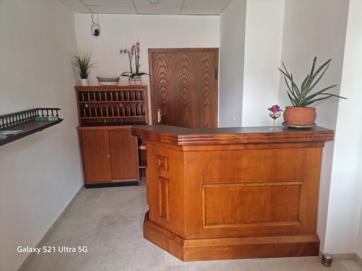 1A Hotel Zimmer frei - Housity