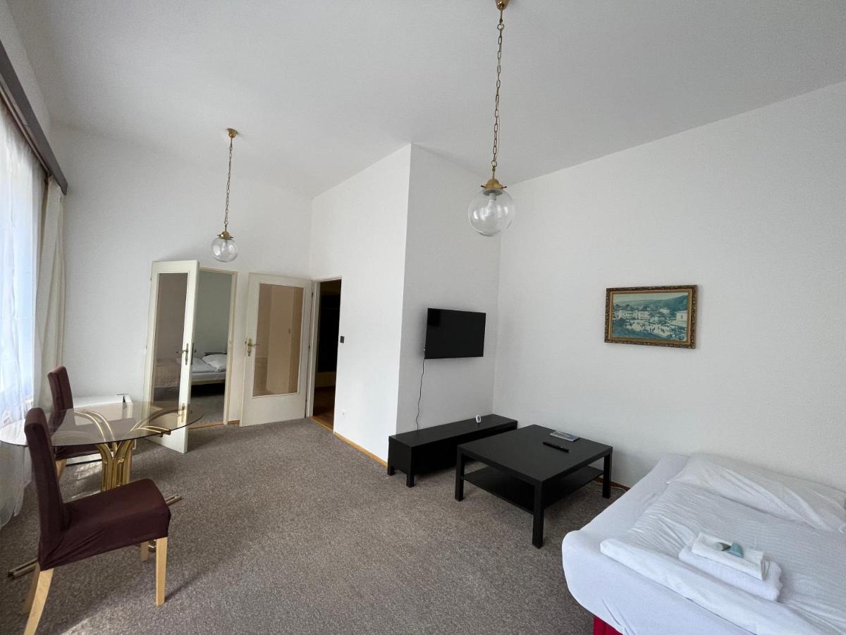 Hotel Lužná - Housity