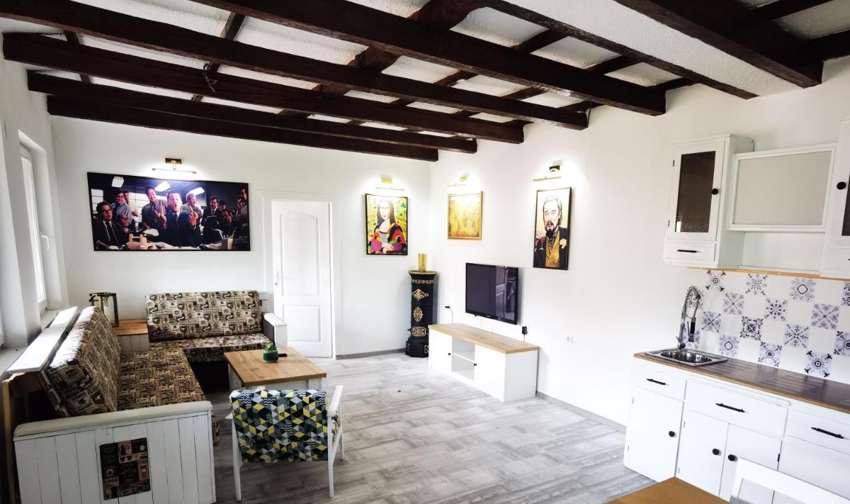 Suitetrails - Old Town Apartment