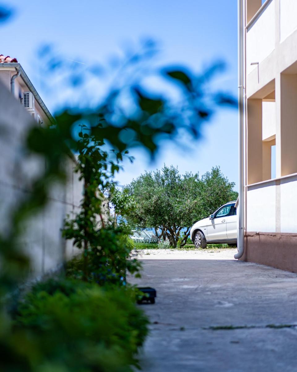 Apartmani VINKO Bibinje - Housity