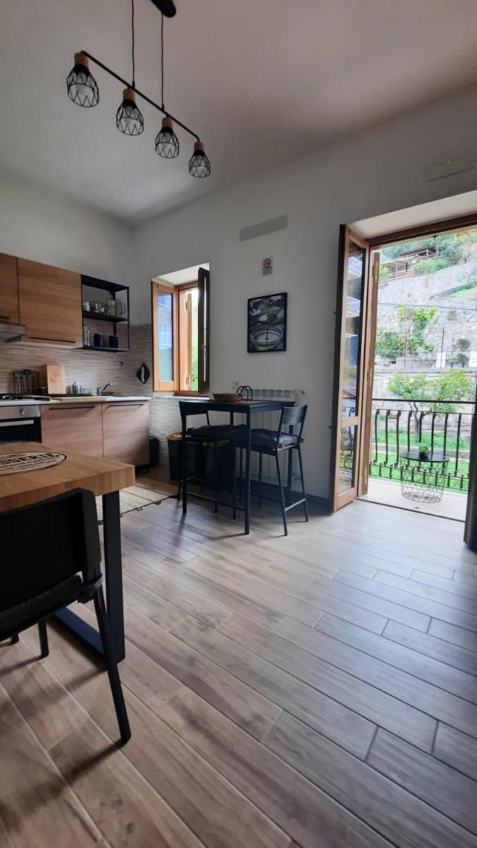 Golden Secret - Housity