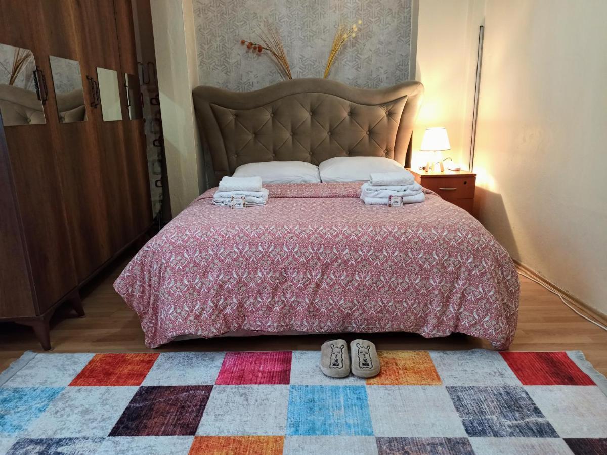 Private Room Close to Merter and Gungoren Textile Center - Housity