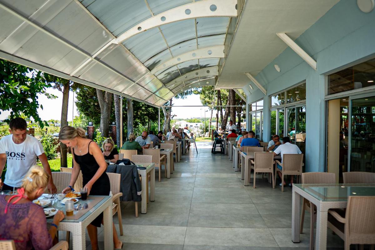 Prenses Sealine Beach Hotel - Housity