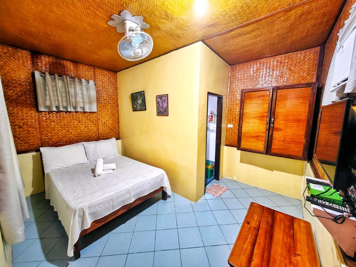 Suitetrails - Besaga Beachfront B&B - Port Barton