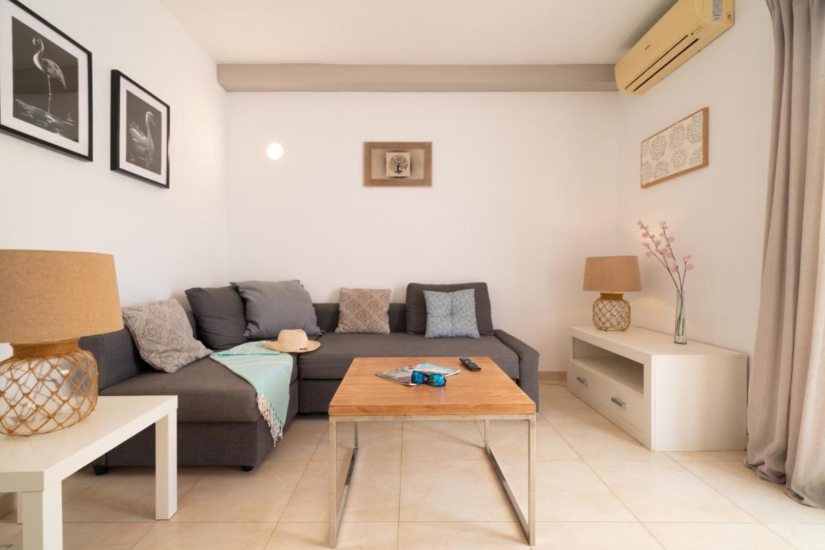 Sabbia Suites Ginesa - Housity