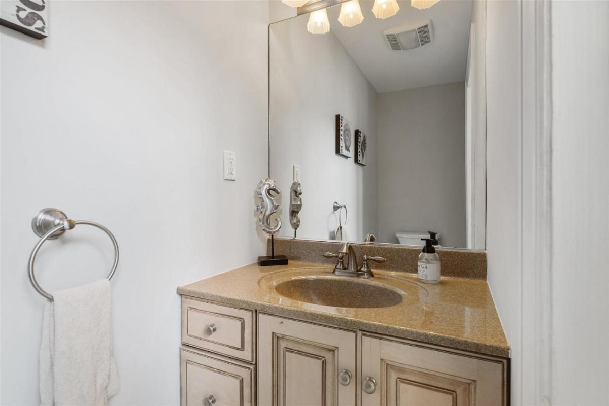 Suitetrails - 309 E Jefferson Ave
