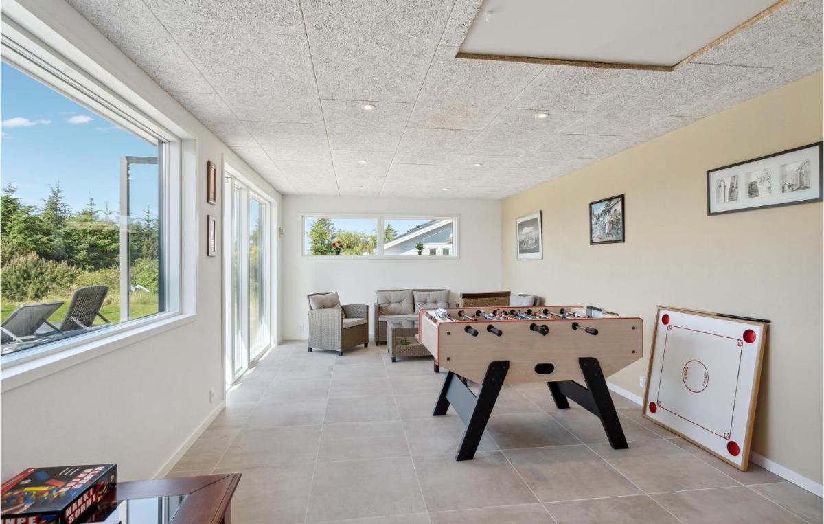 Stunning Home In Tarm With Kitchen - Housity