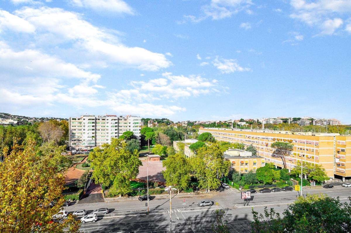 Peaceful Penthouse with Garage by NDP rent - Housity