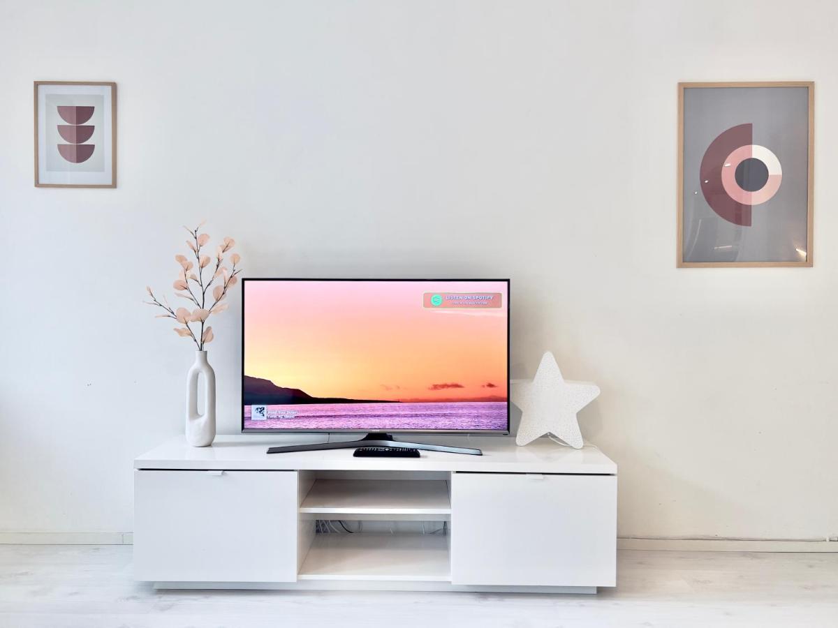 Suitetrails - Lovely Central Apartment Helsinki