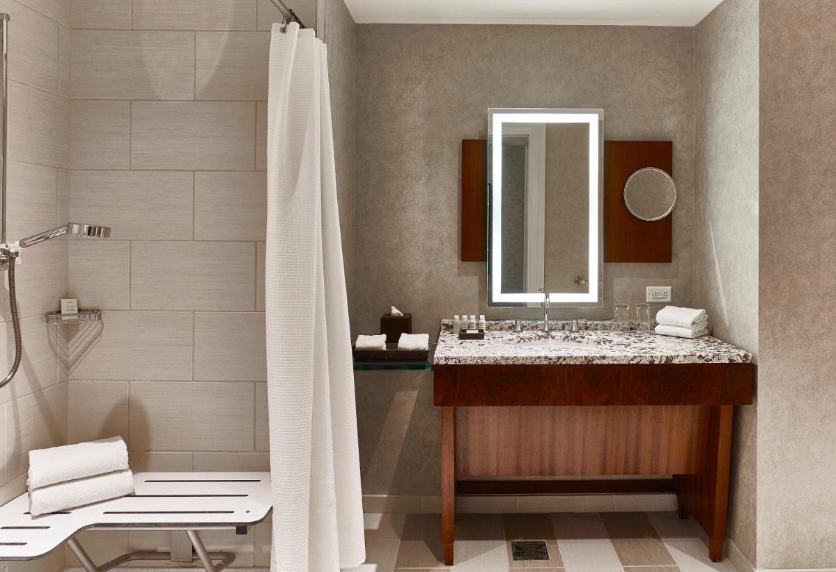 Renaissance Atlanta Midtown Hotel - Housity