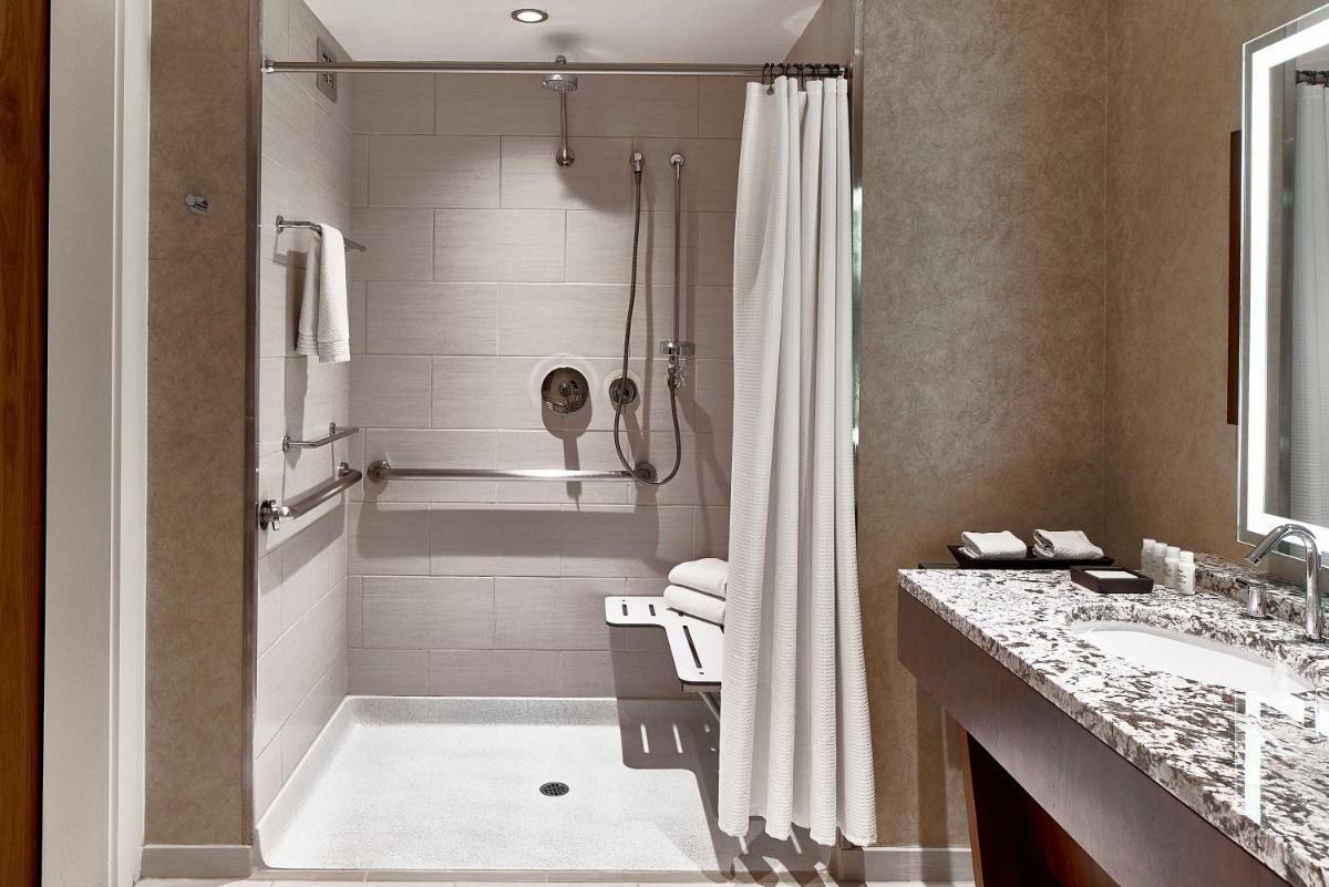 Renaissance Atlanta Midtown Hotel - Housity