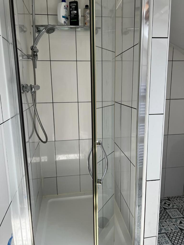 Jey's Flat - Housity