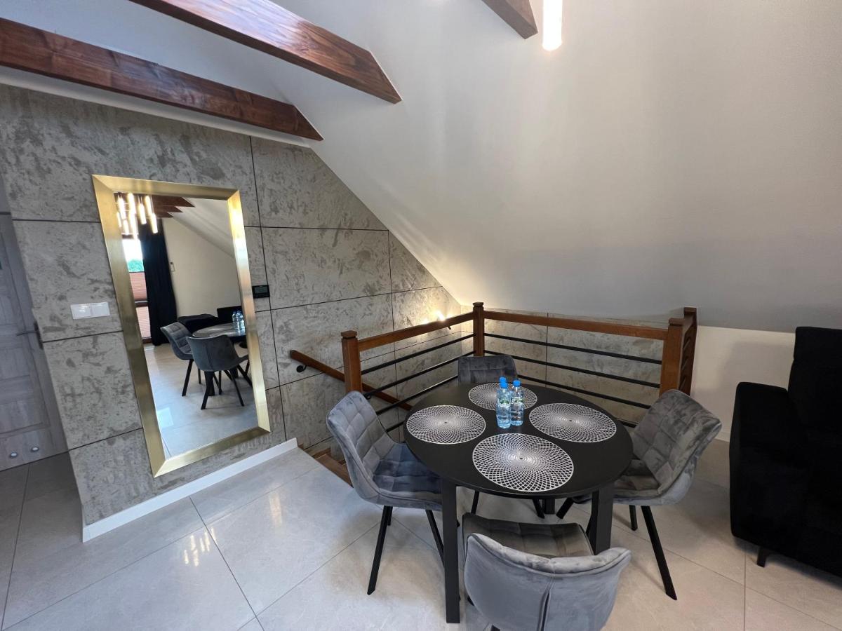 APARTAMENT PIEKOSZOWSKA Targi Domek Parking - Housity