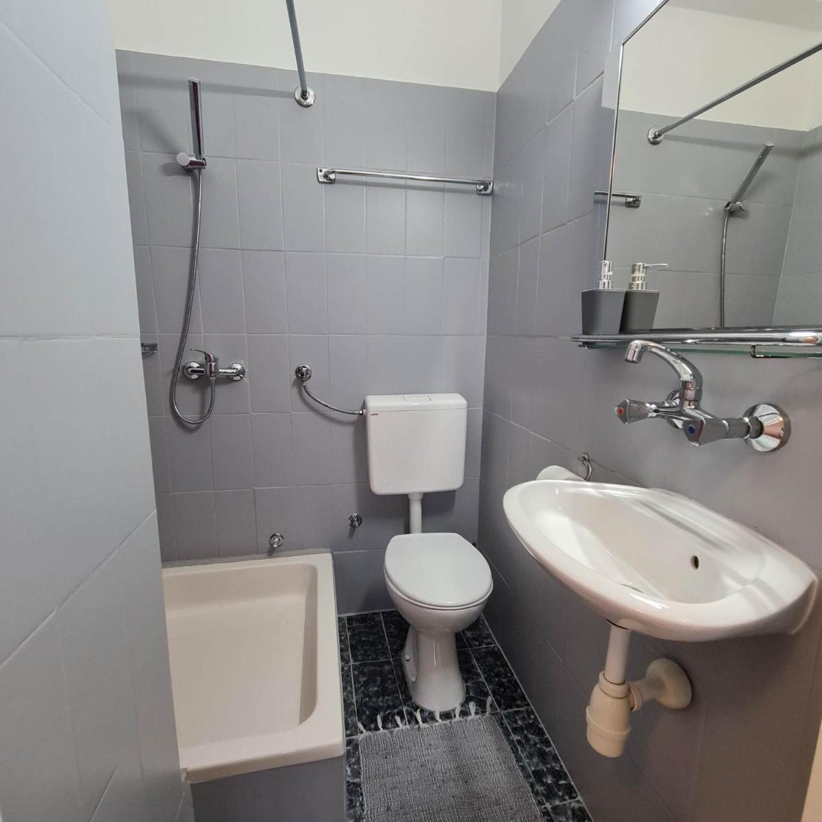 sobe Divna - Housity