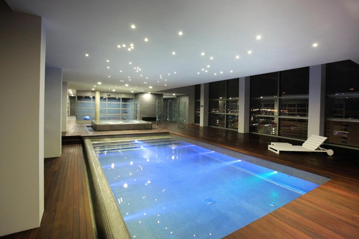 Piscina en o cerca de Hotel Reina Petronila