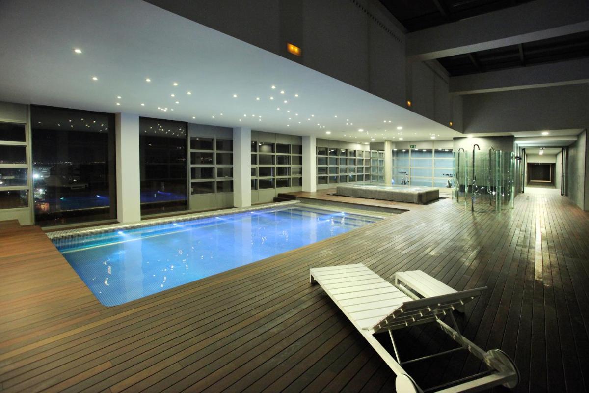 Piscina en o cerca de Hotel Reina Petronila