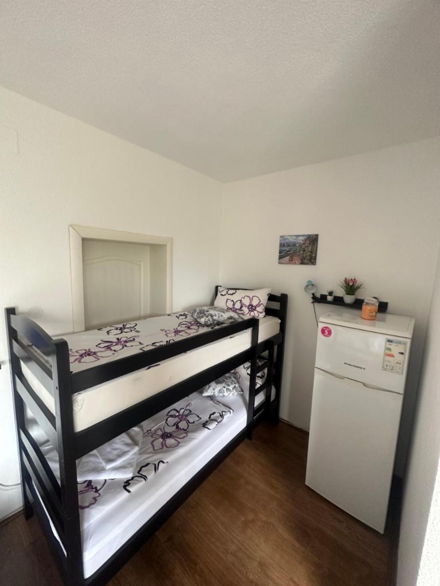 Apartments Frau Trena - Housity