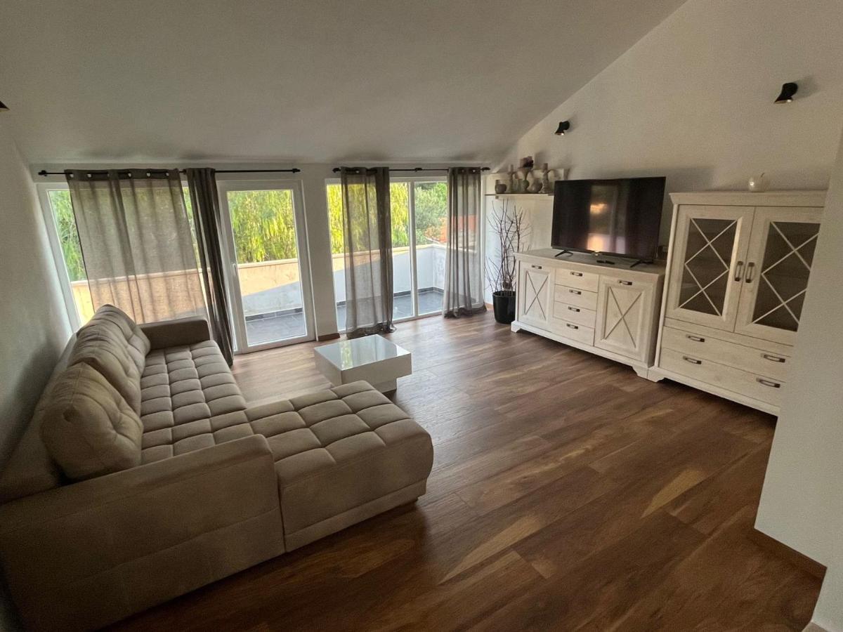 Apartment View - Housity