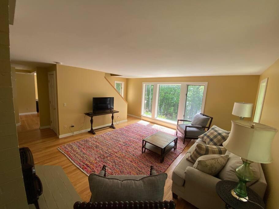 Fabulous Waterfront Home Midcoast Maine - Housity