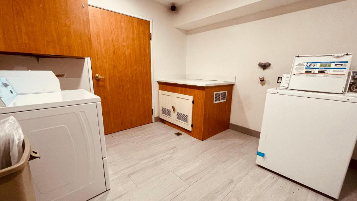 Royal Inn Midvale - Housity