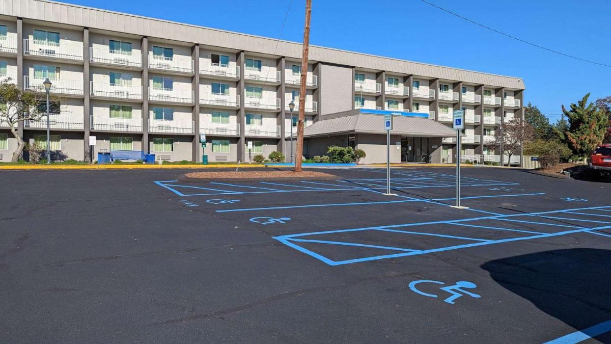 Motel 6-Danvers, MA - Boston North - Housity