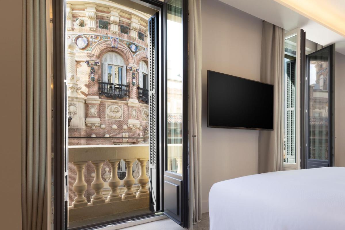 Cama o camas de una habitación en JW Marriott Hotel Madrid
