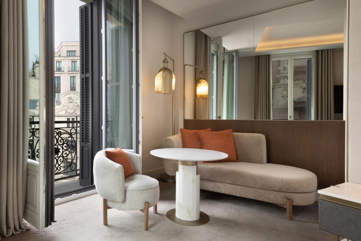 Zona de estar de JW Marriott Hotel Madrid