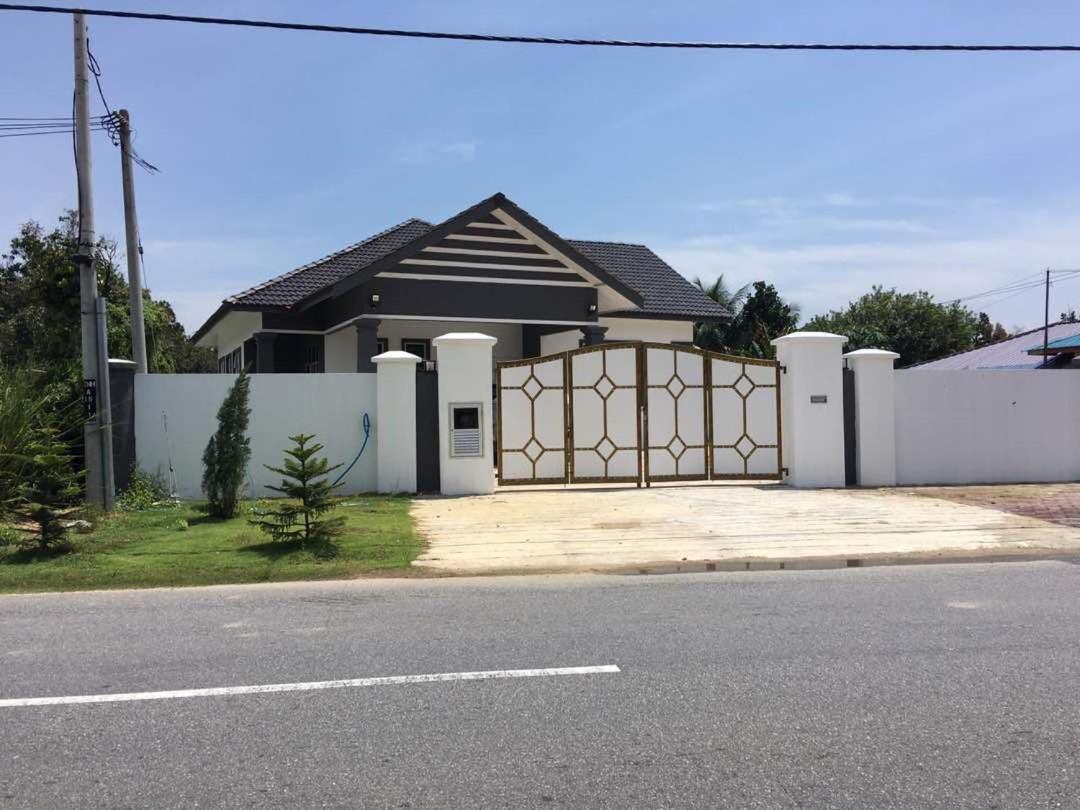 Izzhan homestay berdekatan kubang kerian malay only - Housity