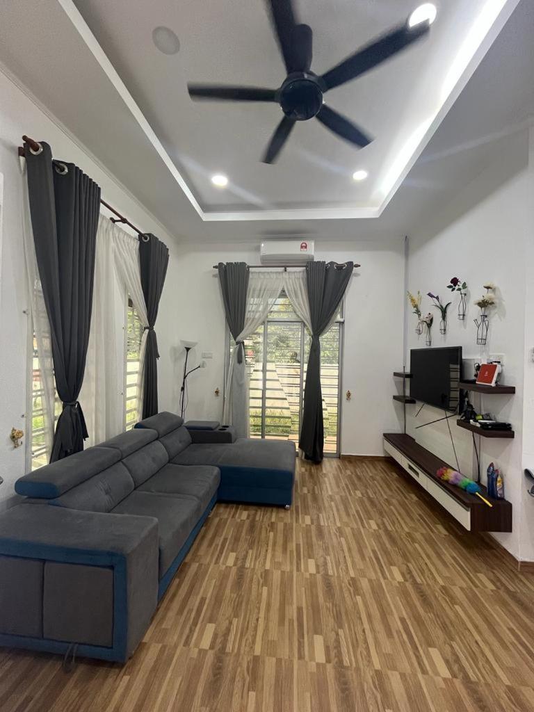 Izzhan homestay berdekatan kubang kerian malay only - Housity
