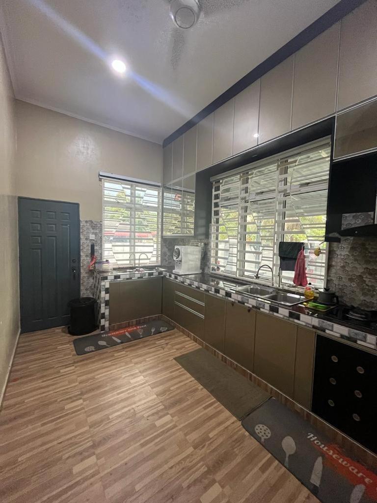 Izzhan homestay berdekatan kubang kerian malay only - Housity
