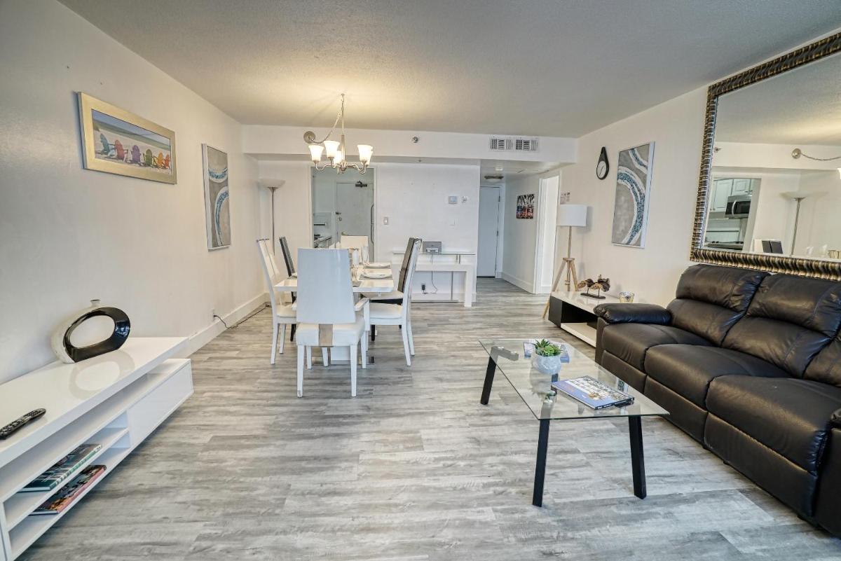 Deluxe Apartments by South Florida Vacations - Housity