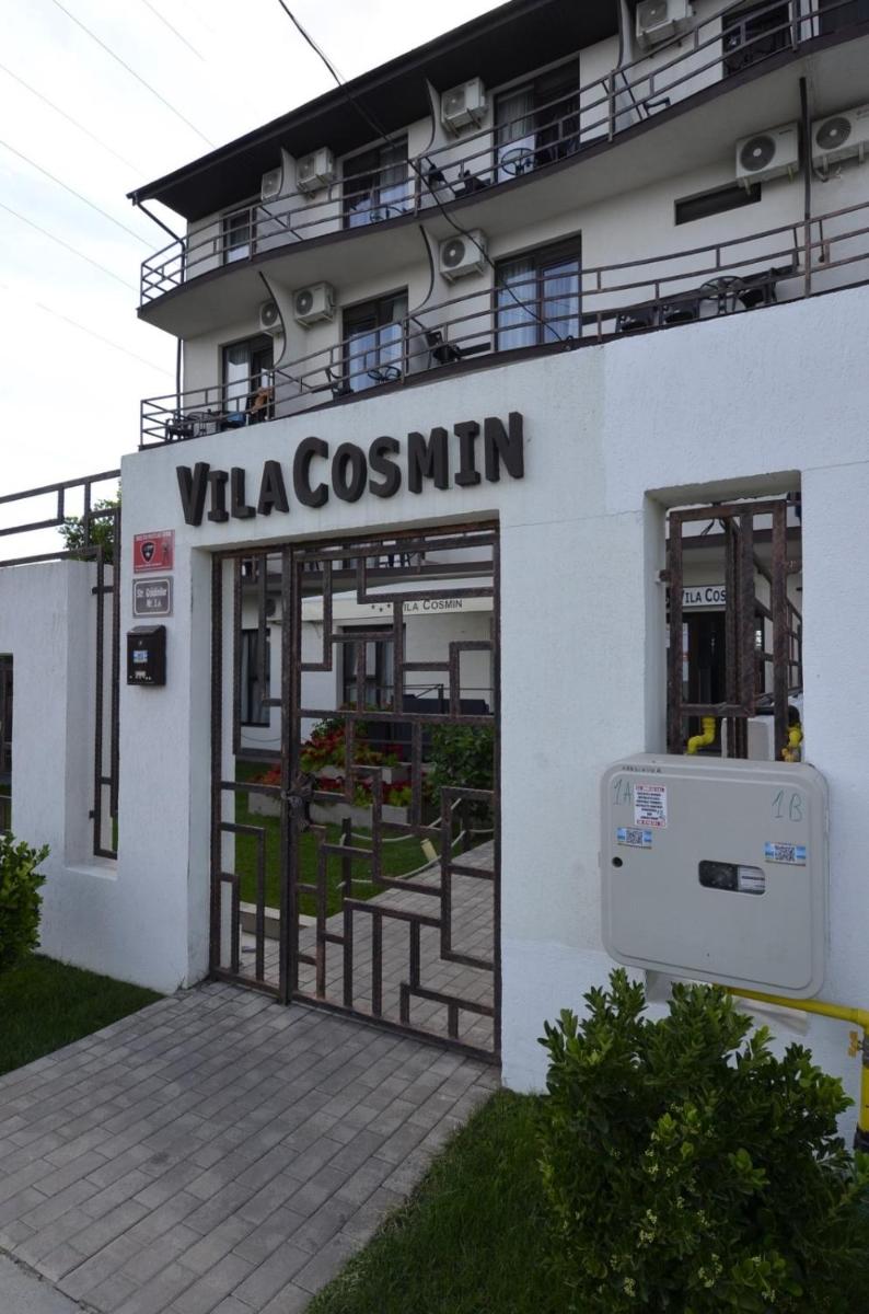 Vila Cosmin - Housity